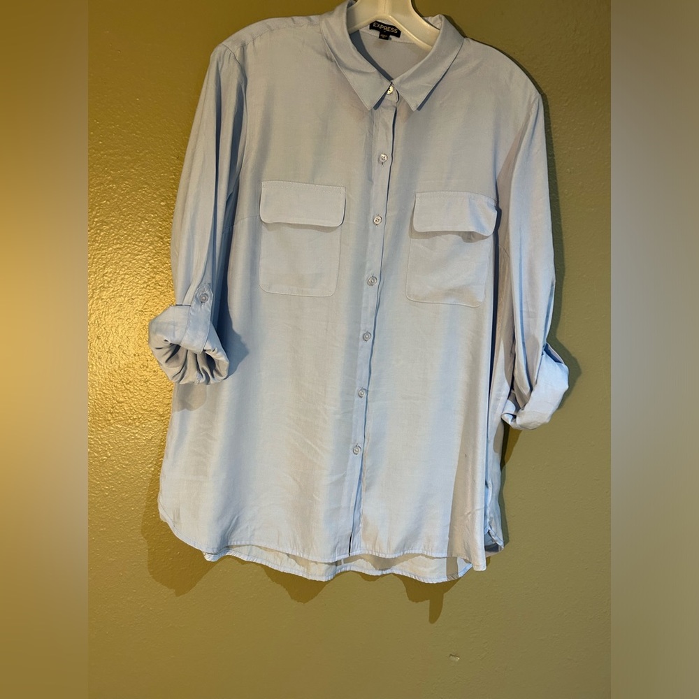 Button down shirt express size L no holes no marks